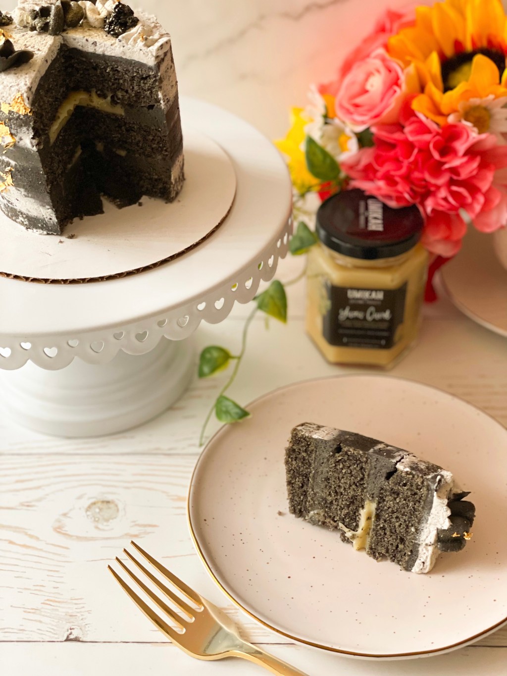 Gluten Free Black Sesame Mini Cake with Yuzu&nbsp;Curd