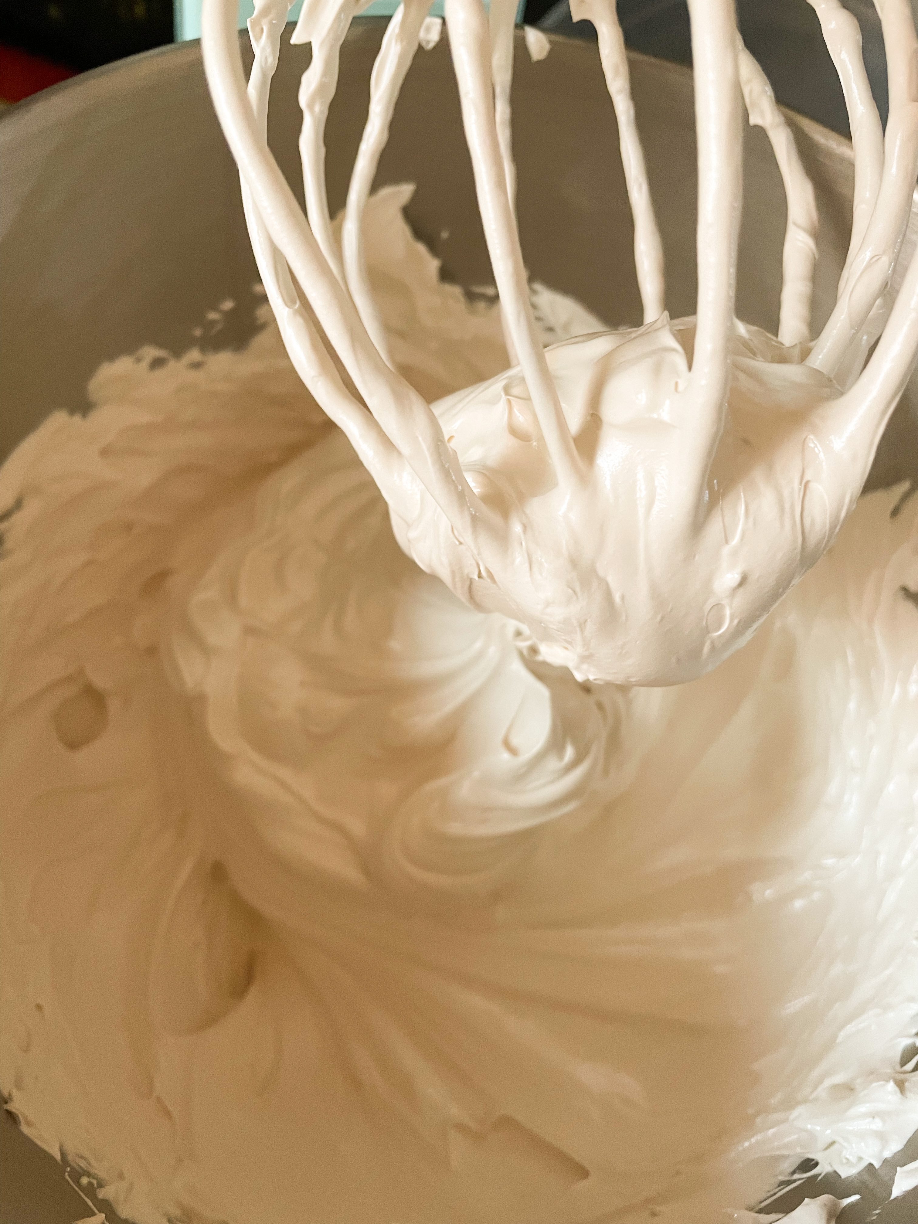 Brown sugar meringue