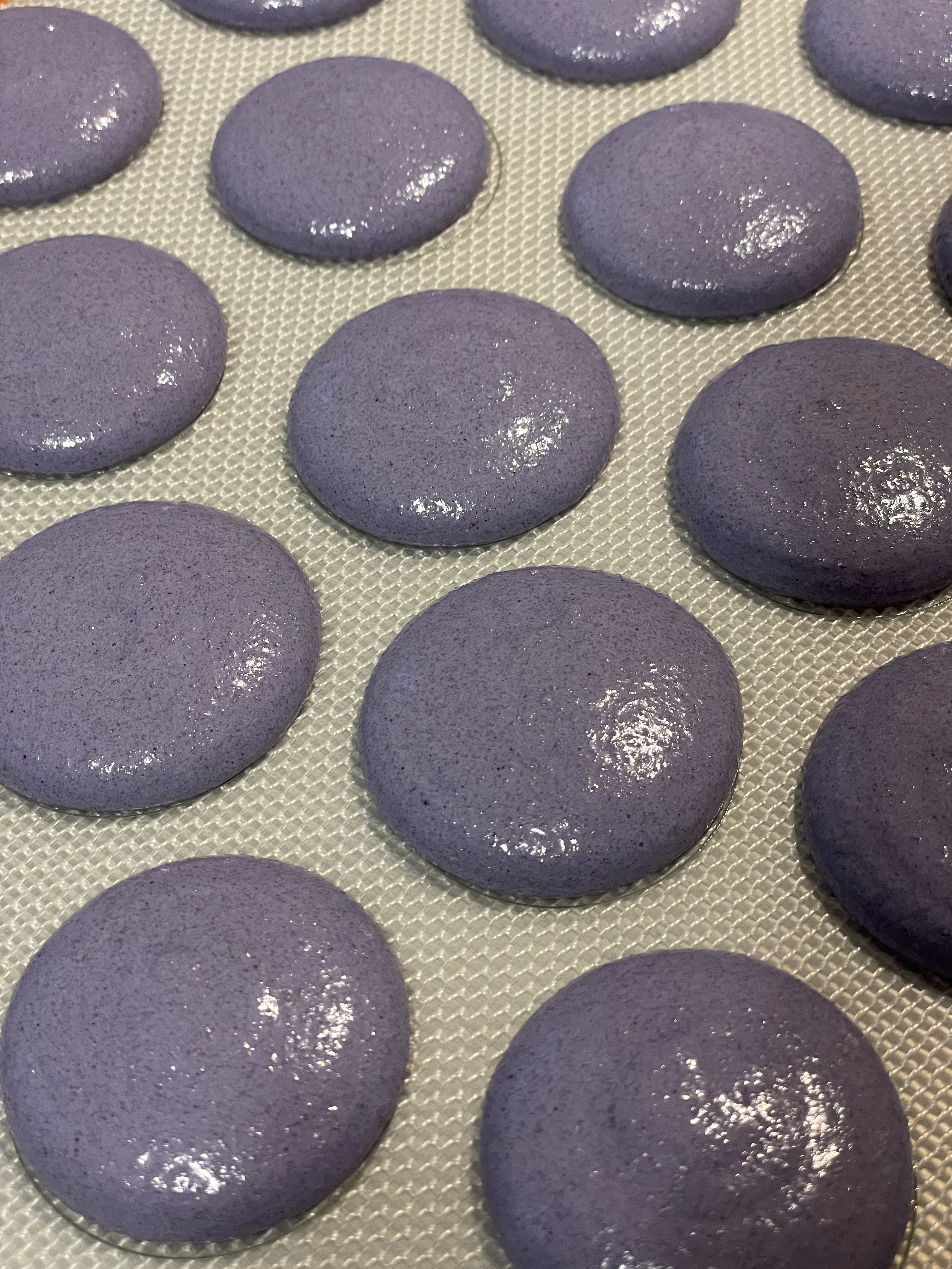 Purple sweet potato macaron shells 