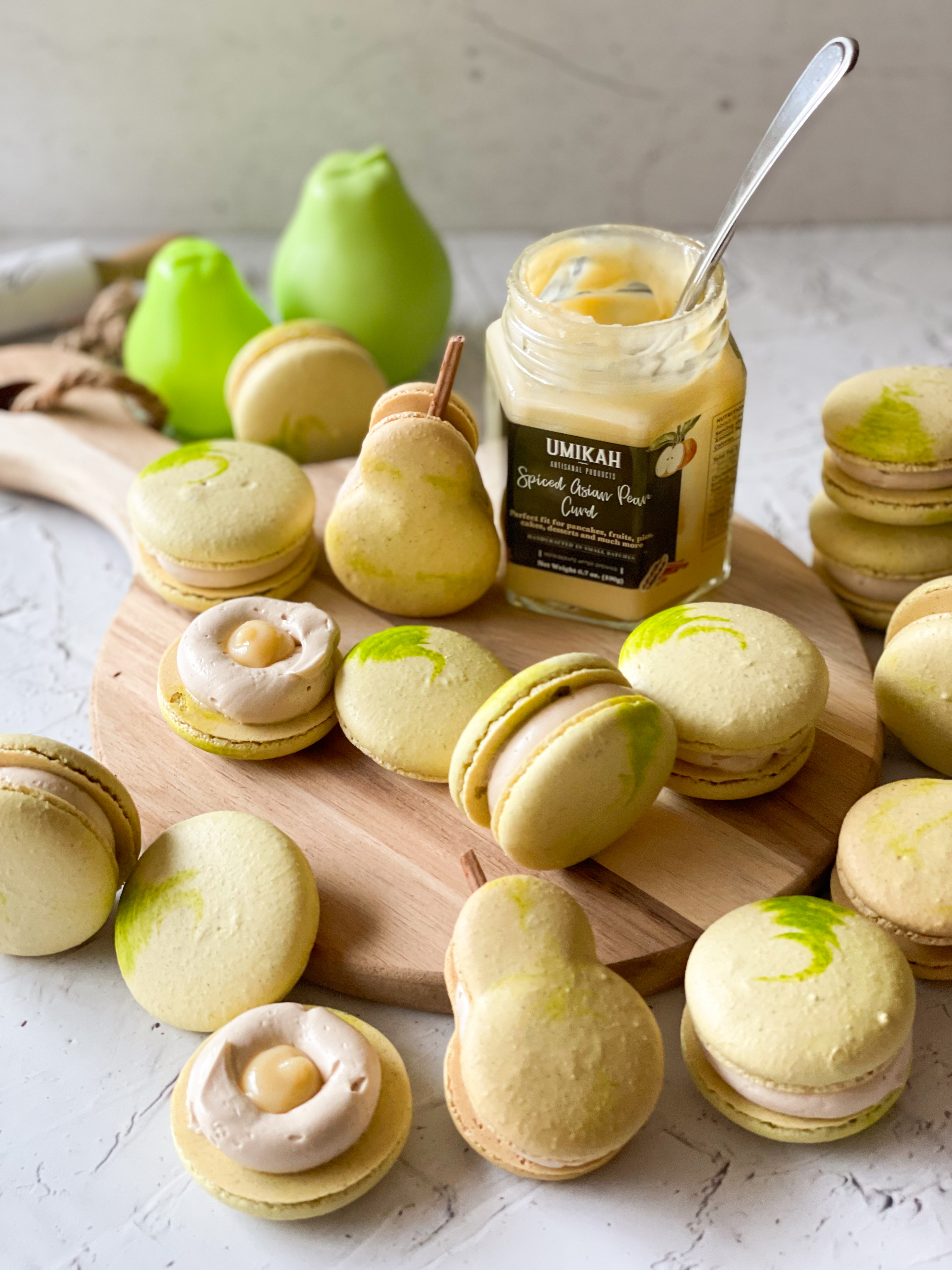 Brown Sugar Spiced Pear Macarons