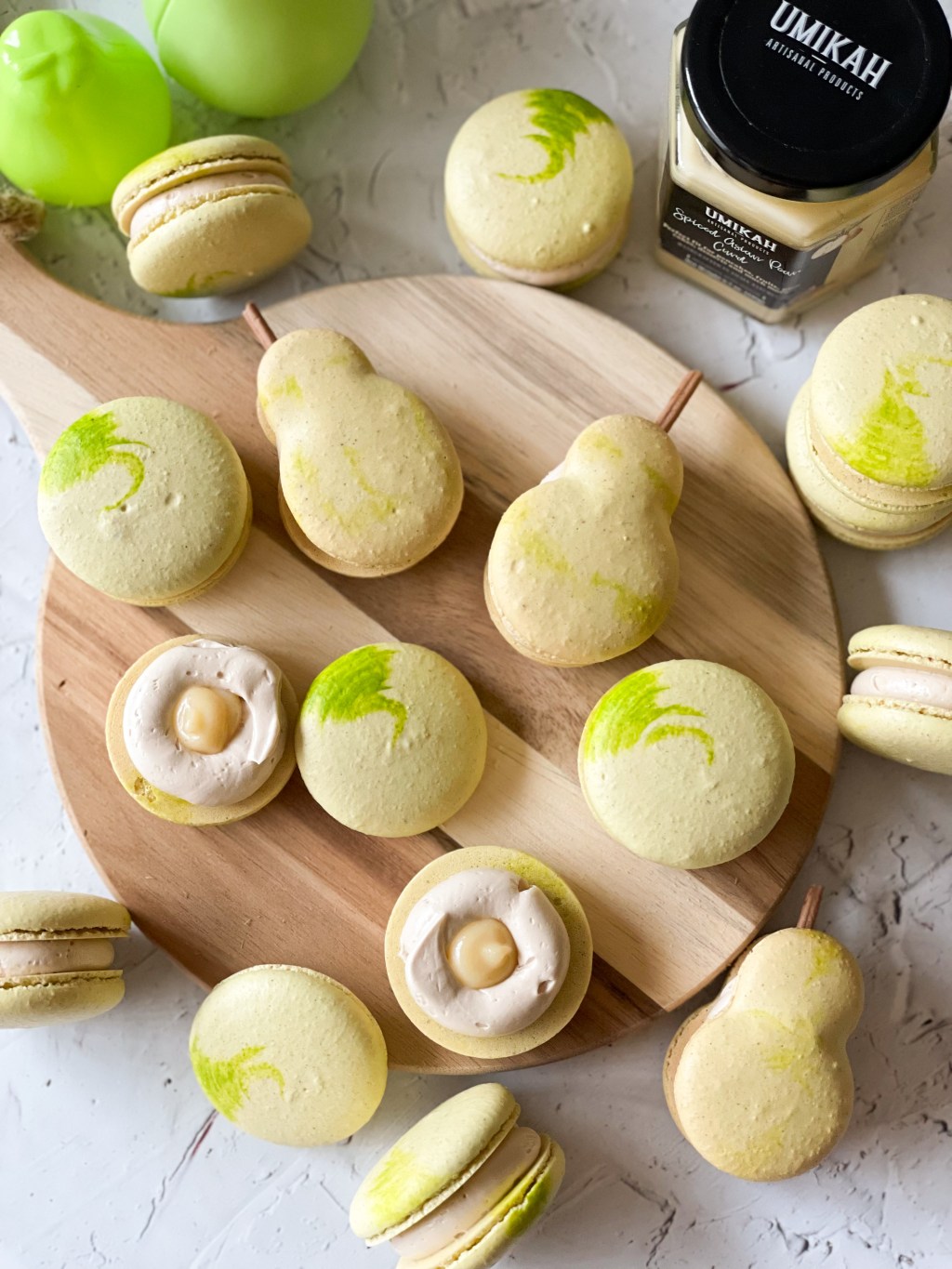 Brown Sugar Spiced Pear&nbsp;Macarons