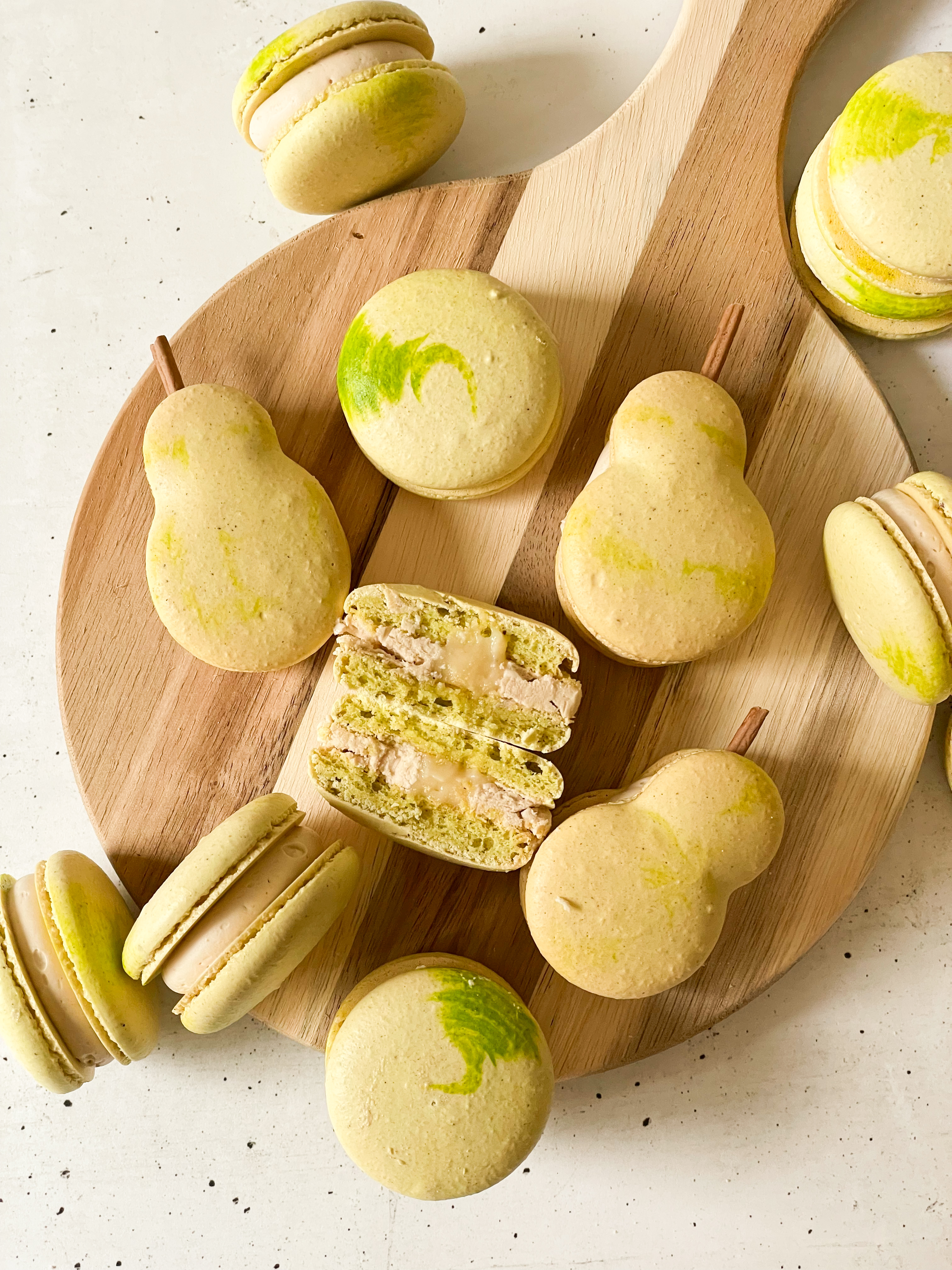 Brown Sugar Spiced Pear Macarons