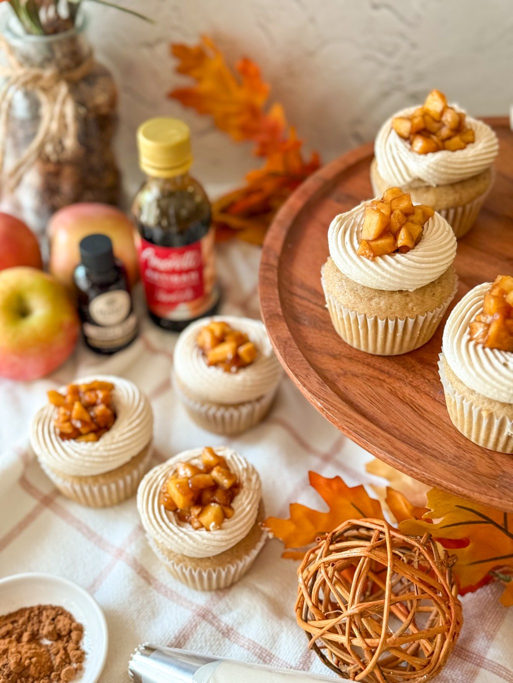 Gluten Free Cinnamon Apple Pie&nbsp;Cupcakes