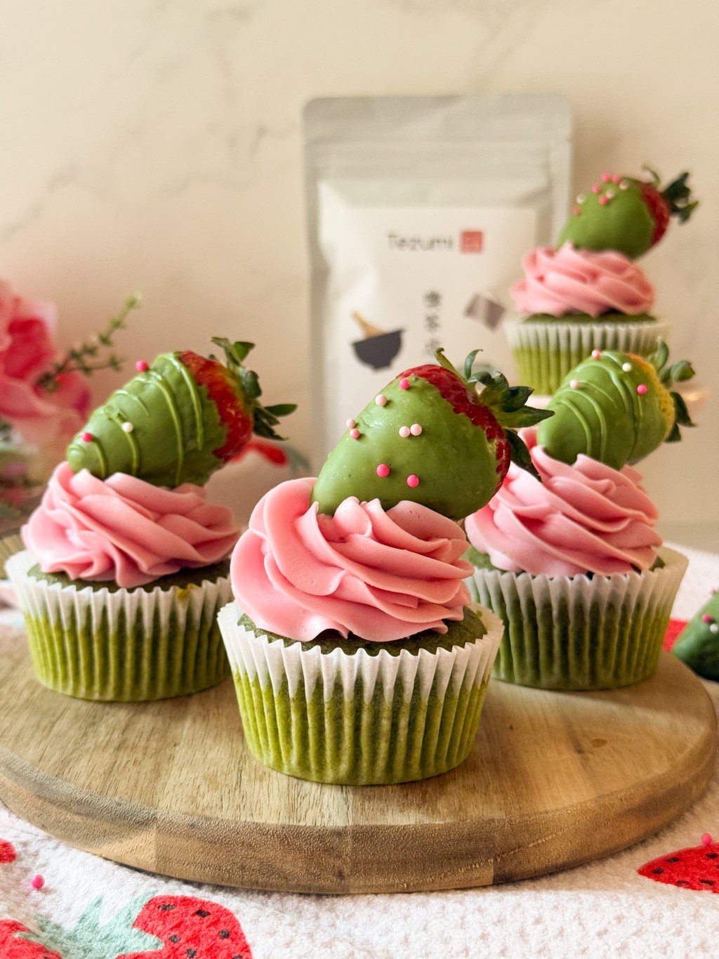 Gluten Free Matcha Strawberry&nbsp;Cupcakes