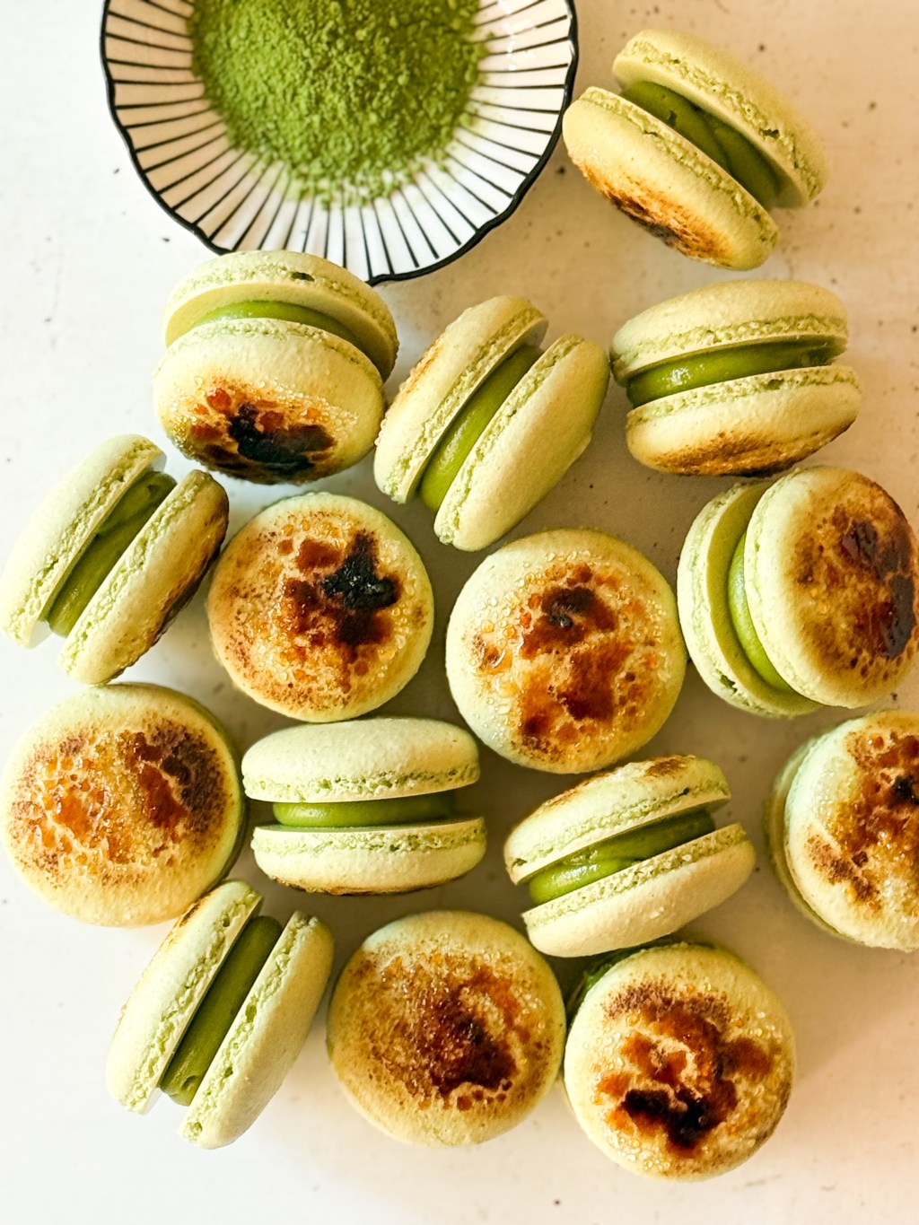 Matcha Cream Brûlée&nbsp;Macarons