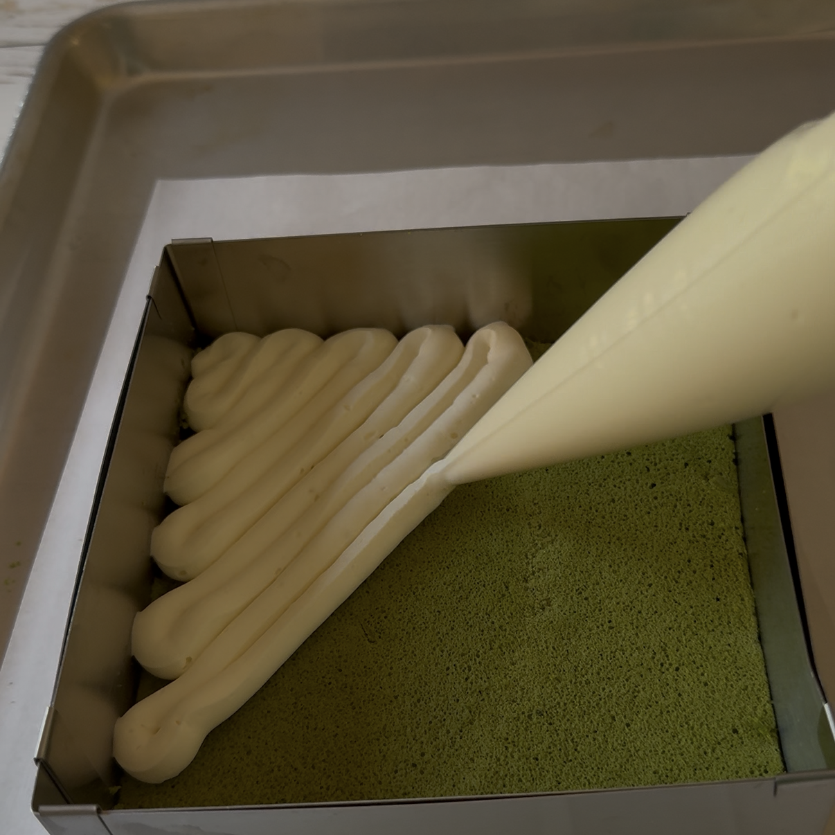 Pipe passionfrult White Chocolate Whipped Ganache