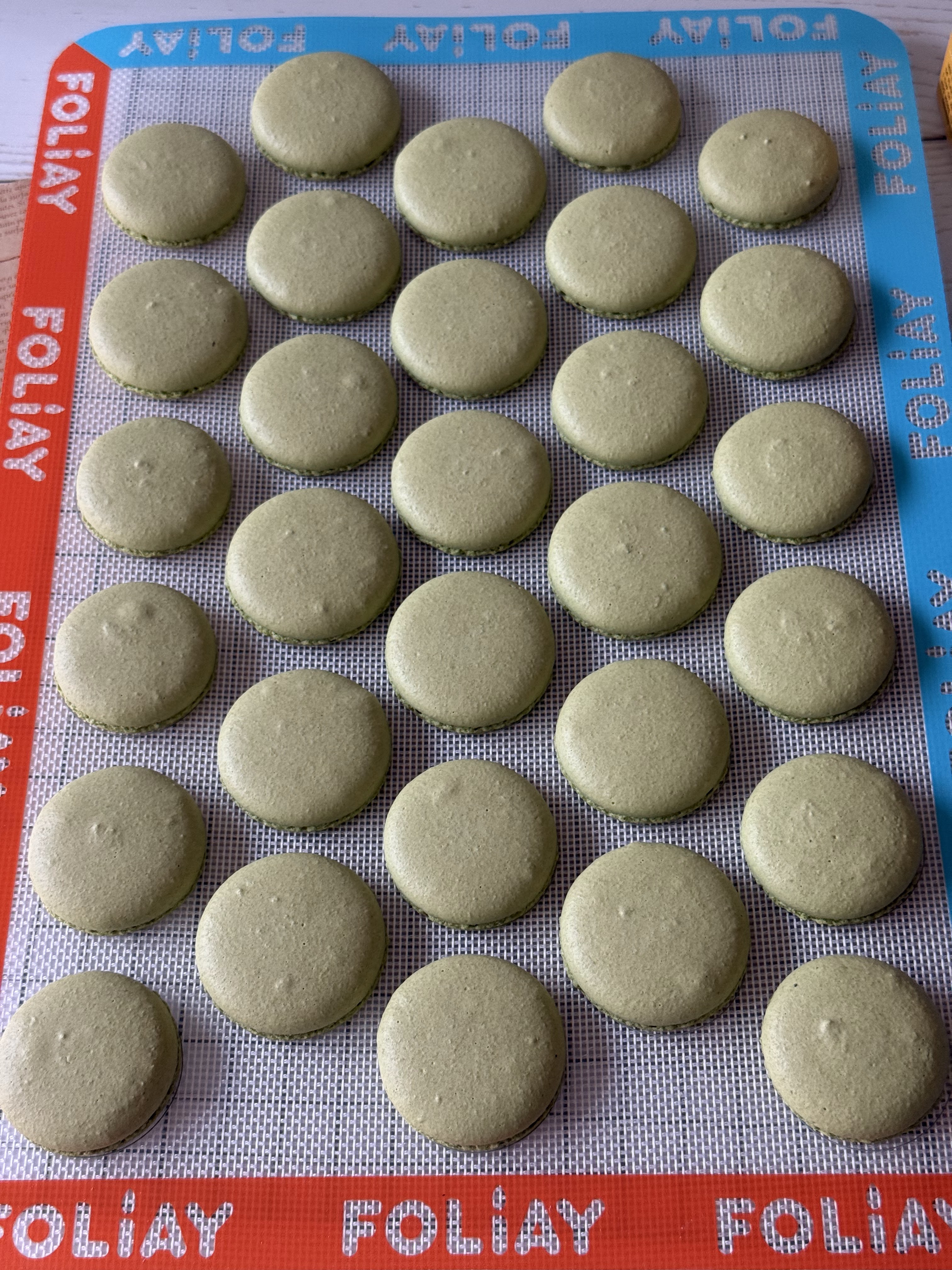 Matcha macaron shells