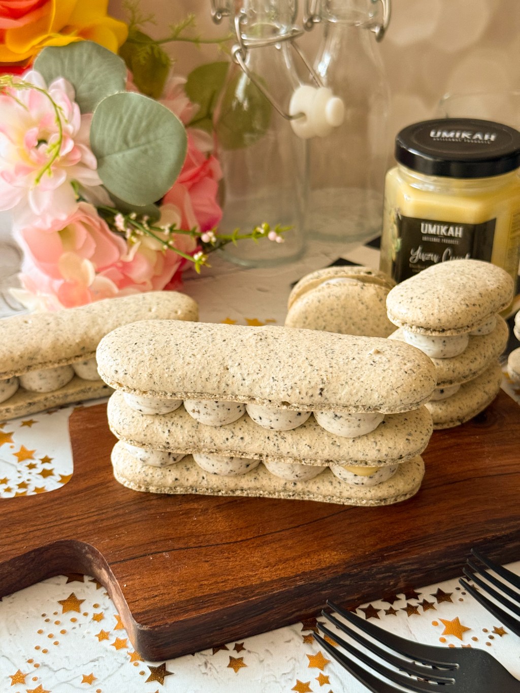 Black Sesame Yuzu Eclair Macarons with Black Sesame Whipped&nbsp;Ganache
