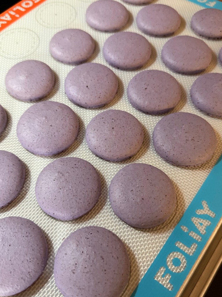 Ube macaron shells