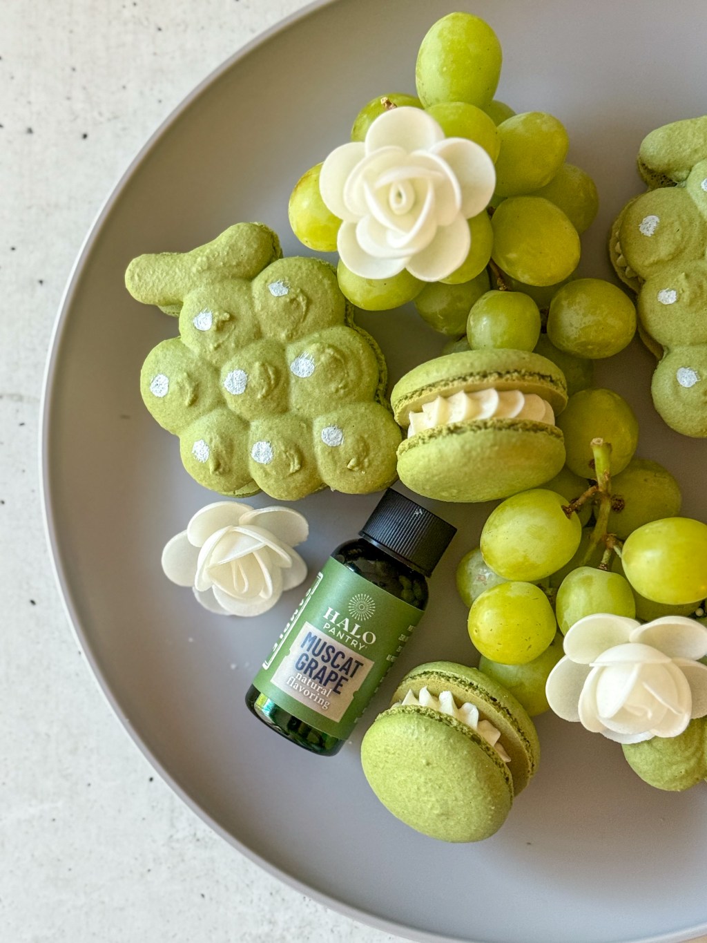 Jasmine Green Matcha Muscat Grape&nbsp;Macarons
