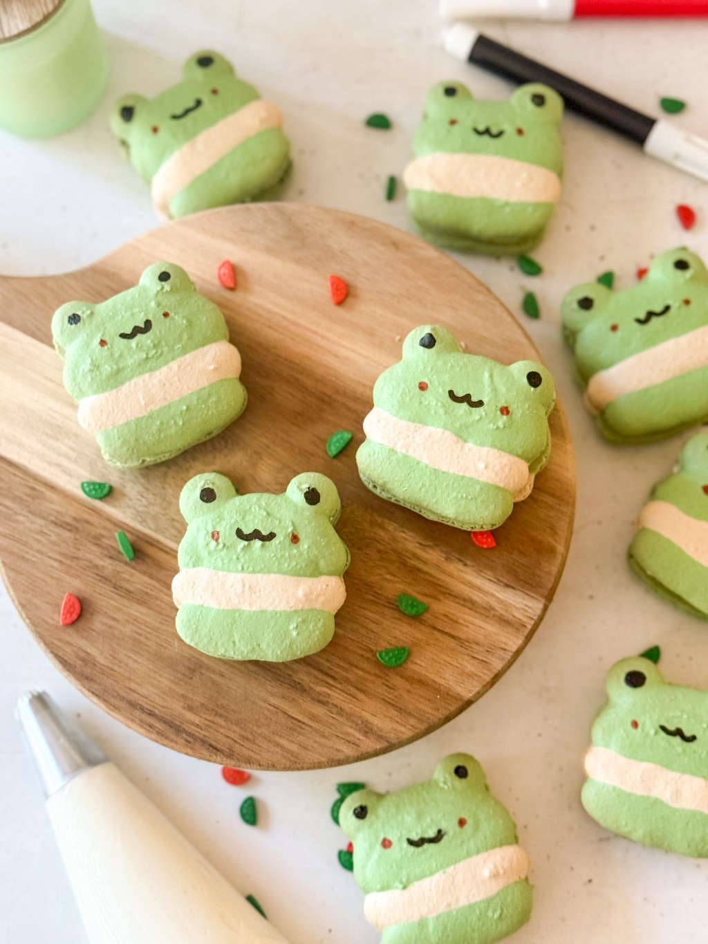 Gluten Free Frog Honeydew&nbsp;Macarons