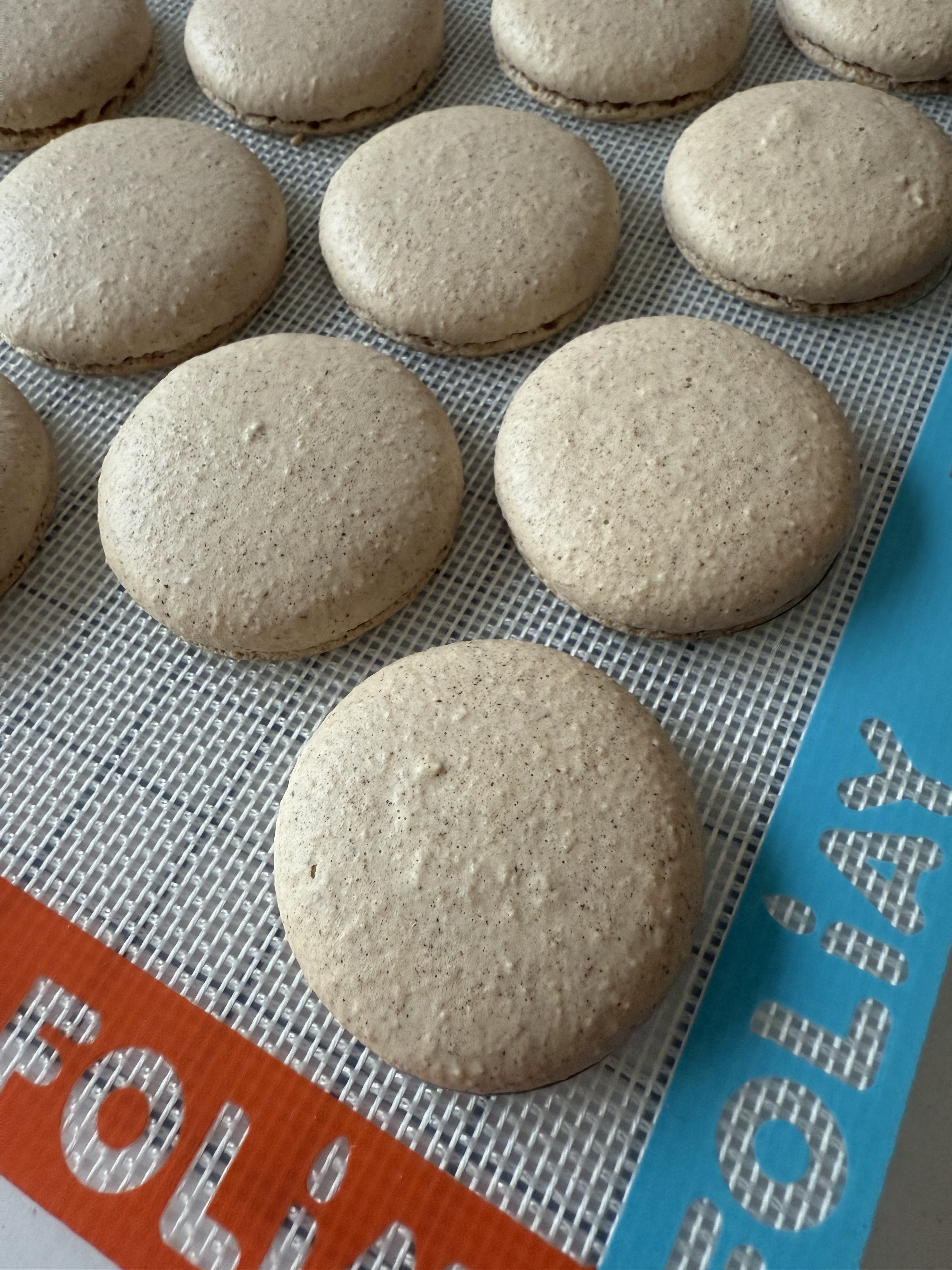 five spice powder macaron shells baked